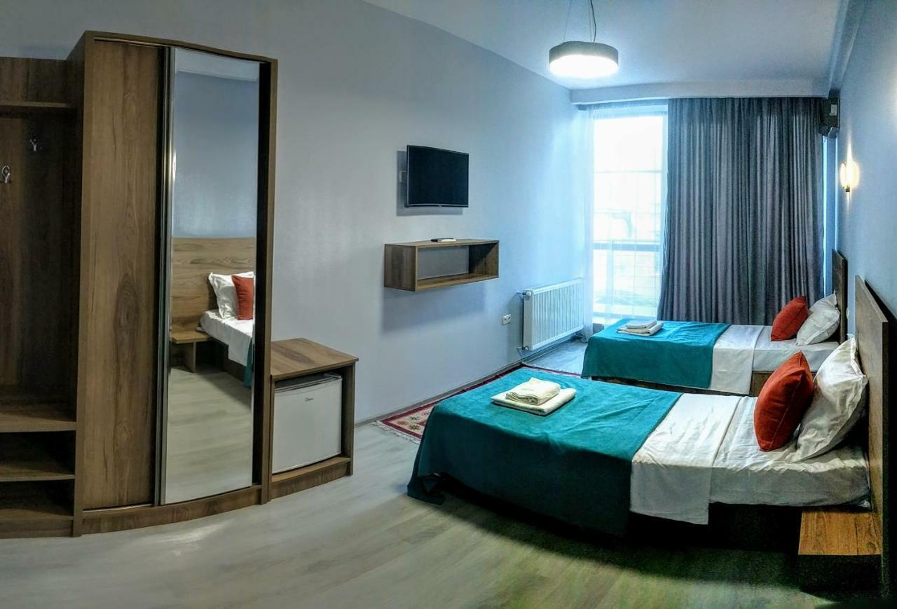 Hotel Canvas Tbilisi Buitenkant foto